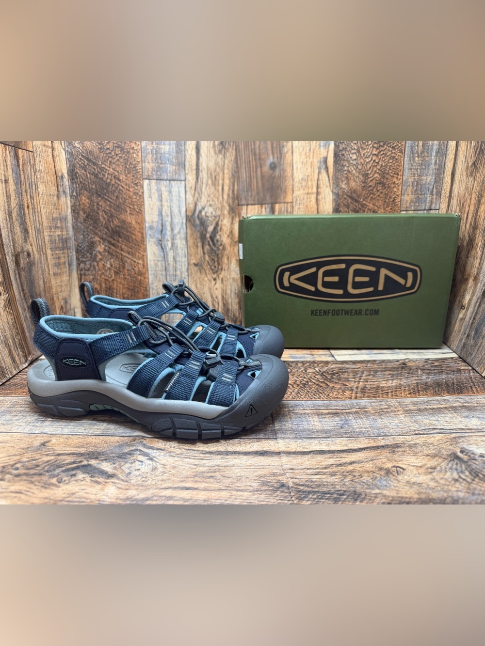 NEW KEEN Newport H2 Water Sandals Waterproof Women’s US Size 6 Navy Slippers